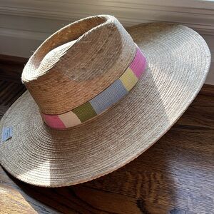 BRAND NEW ☀️Sunshine Tienda Women’s Berta Palm Hat xs/small